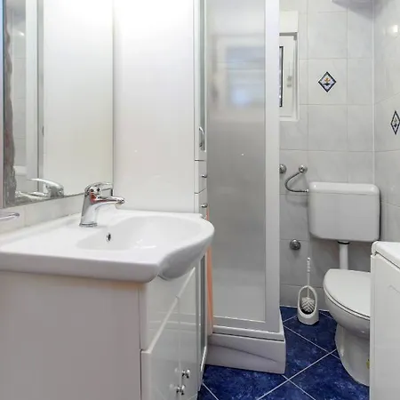 Apartament By The Sea Sparadici, Sibenik - 10015 *