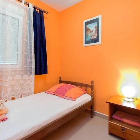 Apartamento By The Sea Sparadici, Sibenik - 10015 *